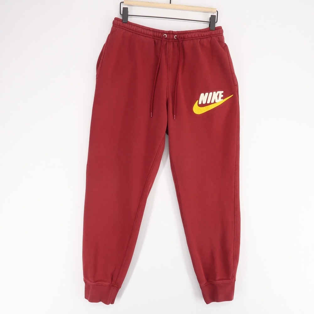 Nike Club Fleece Joggers Mens‎ M Red Chenille Graphic Tapered Cuff Drawstring